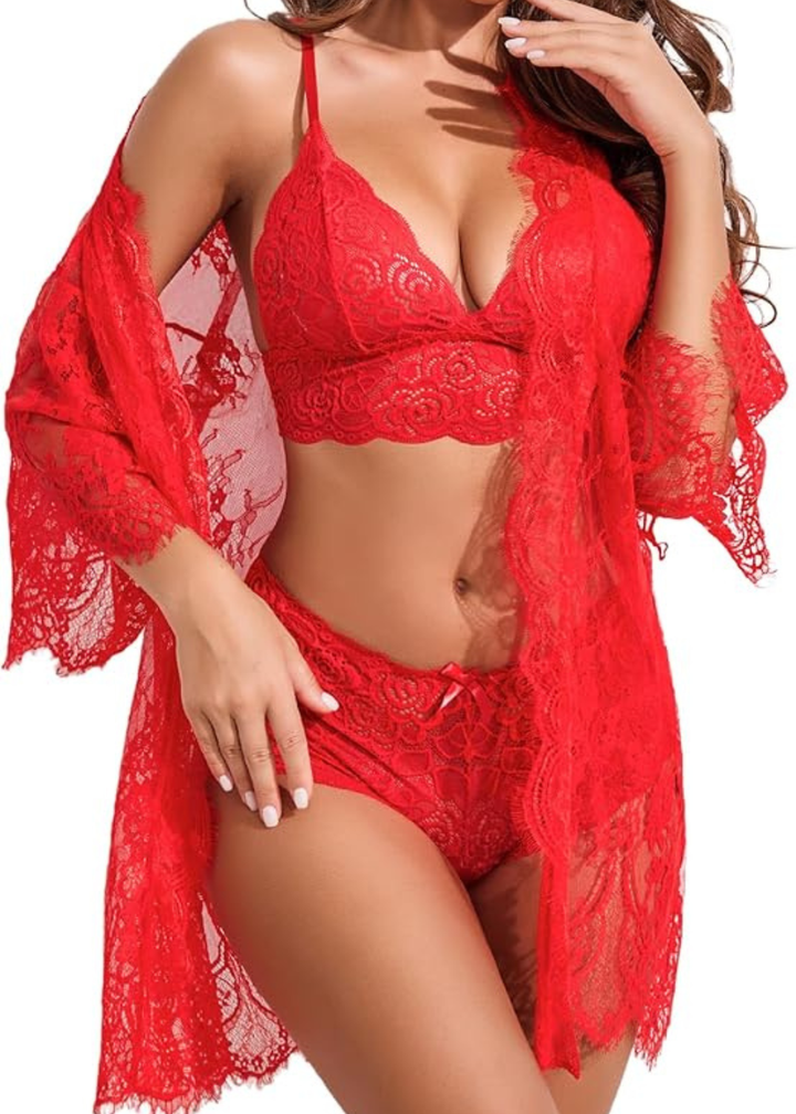 Ensemble lingerie en dentelle 3 pièces avec kimono