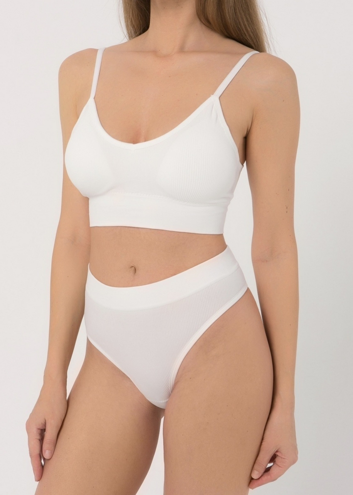 Ensemble brassière et string sexy